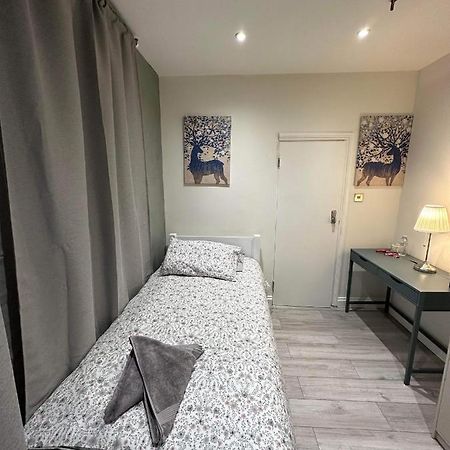 Guest&Rest 3 Apartment Лондон Екстериор снимка