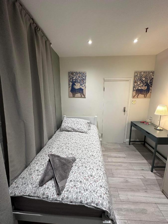 Guest&Rest 3 Apartment Лондон Екстериор снимка